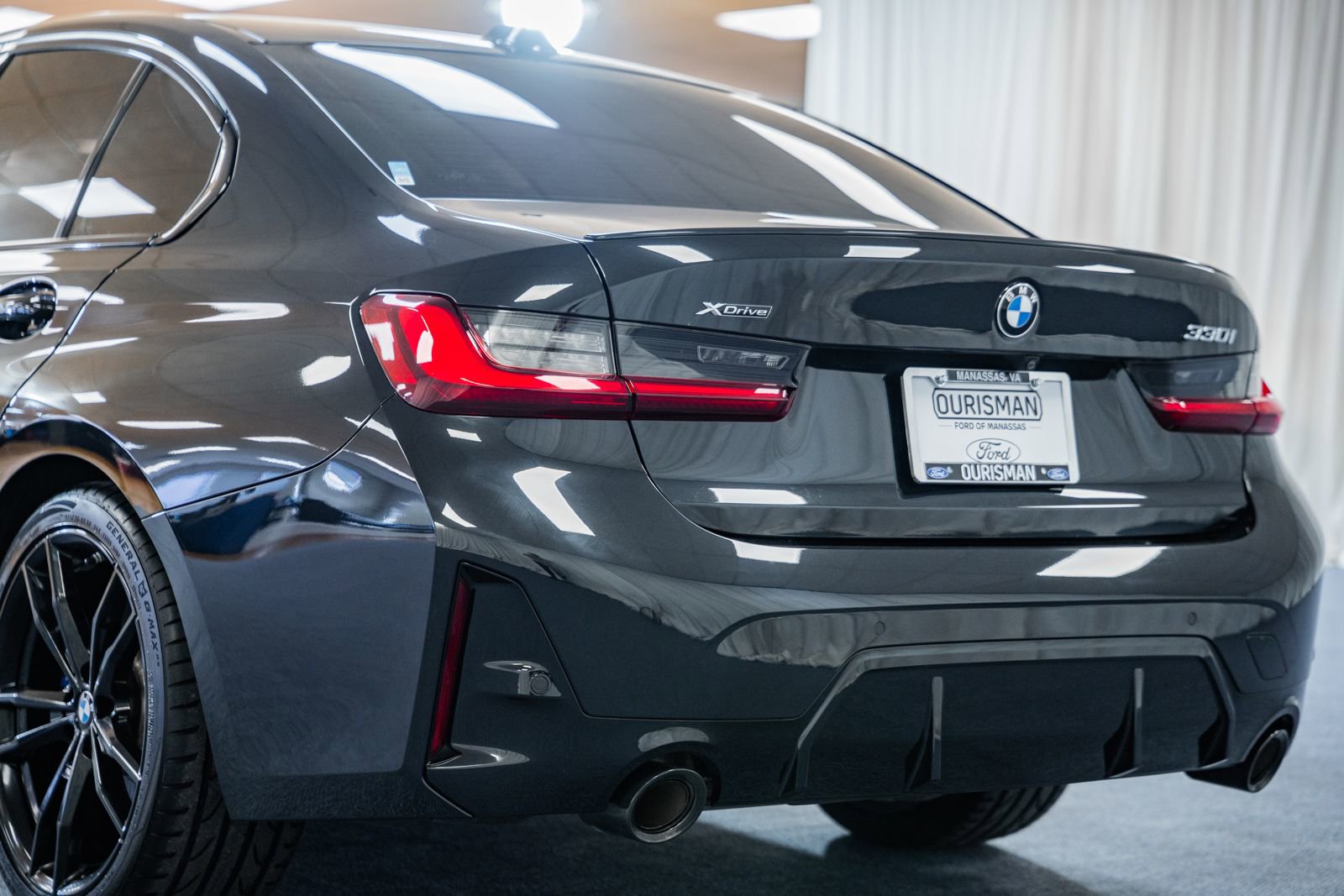 Used 2023 BMW 330i xDrive Sedan w/ M Sport Package image 6