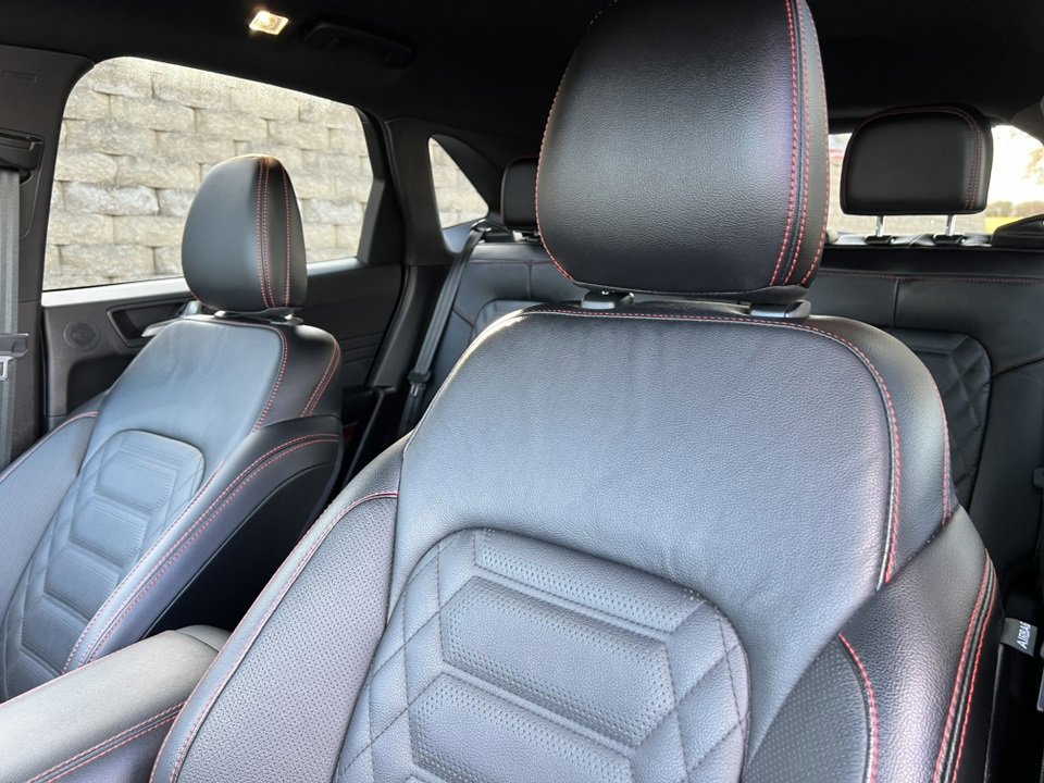 Certified 2023 Ford Escape ST-Line Elite w/ Premium Technology Package image 19