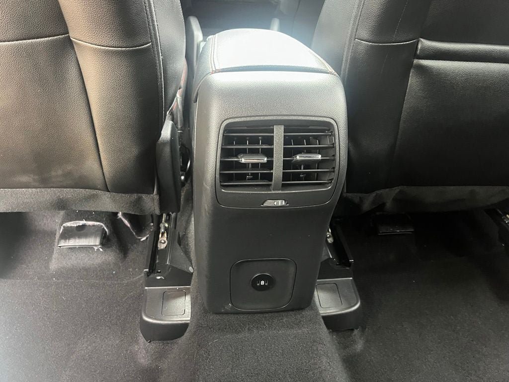 Certified 2024 Ford Escape ST-Line Elite w/ Premium Technology Package AWD/4WD image 16