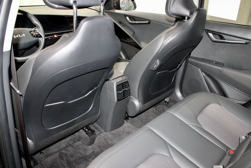 Used 2025 Kia Niro EX Touring FWD image 22