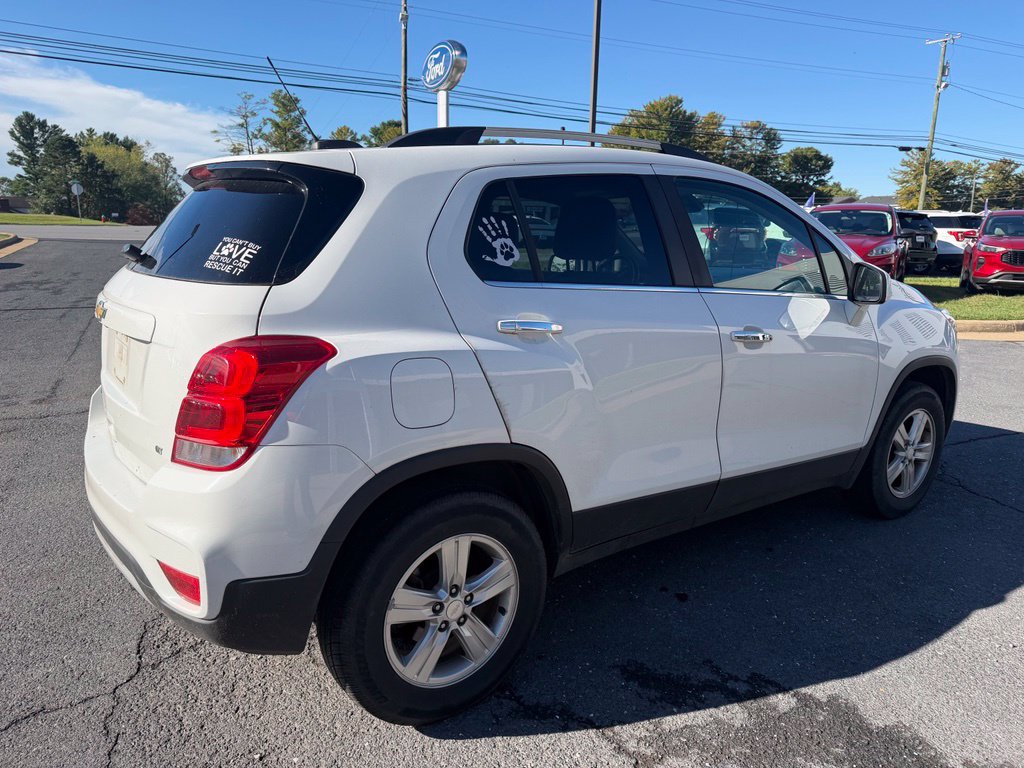 Used 2019 Chevrolet Trax LT w/ LT Convenience Package AWD/4WD image 5