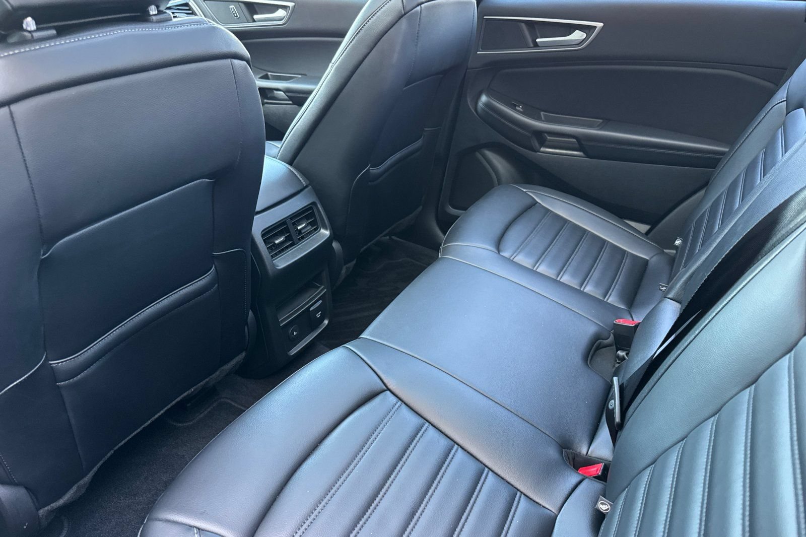 Certified 2024 Ford Edge SEL w/ Convenience Package AWD/4WD image 15