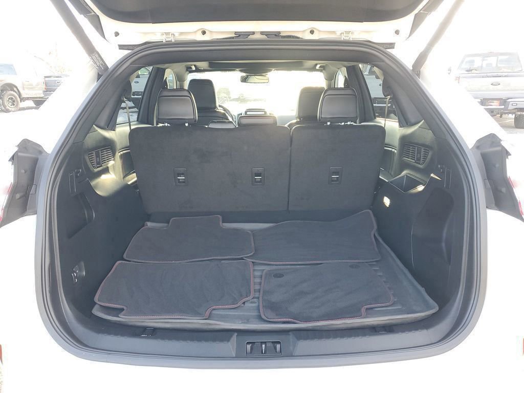 Certified 2022 Ford Edge ST-Line w/ Class II Trailer Tow Package image 8