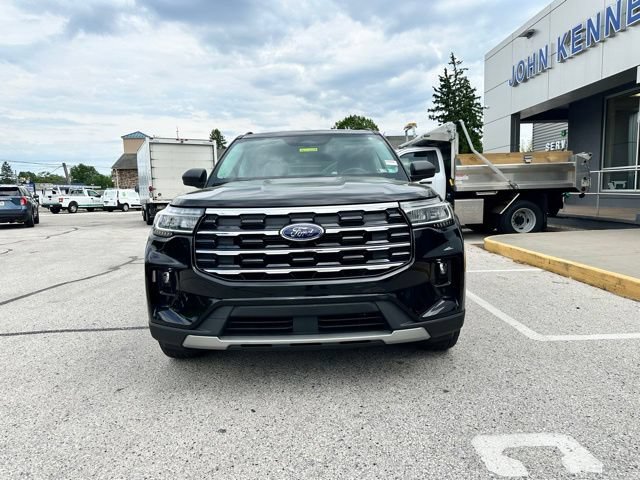 Certified 2025 Ford Explorer Active w/ Active Comfort Package AWD/4WD image 4