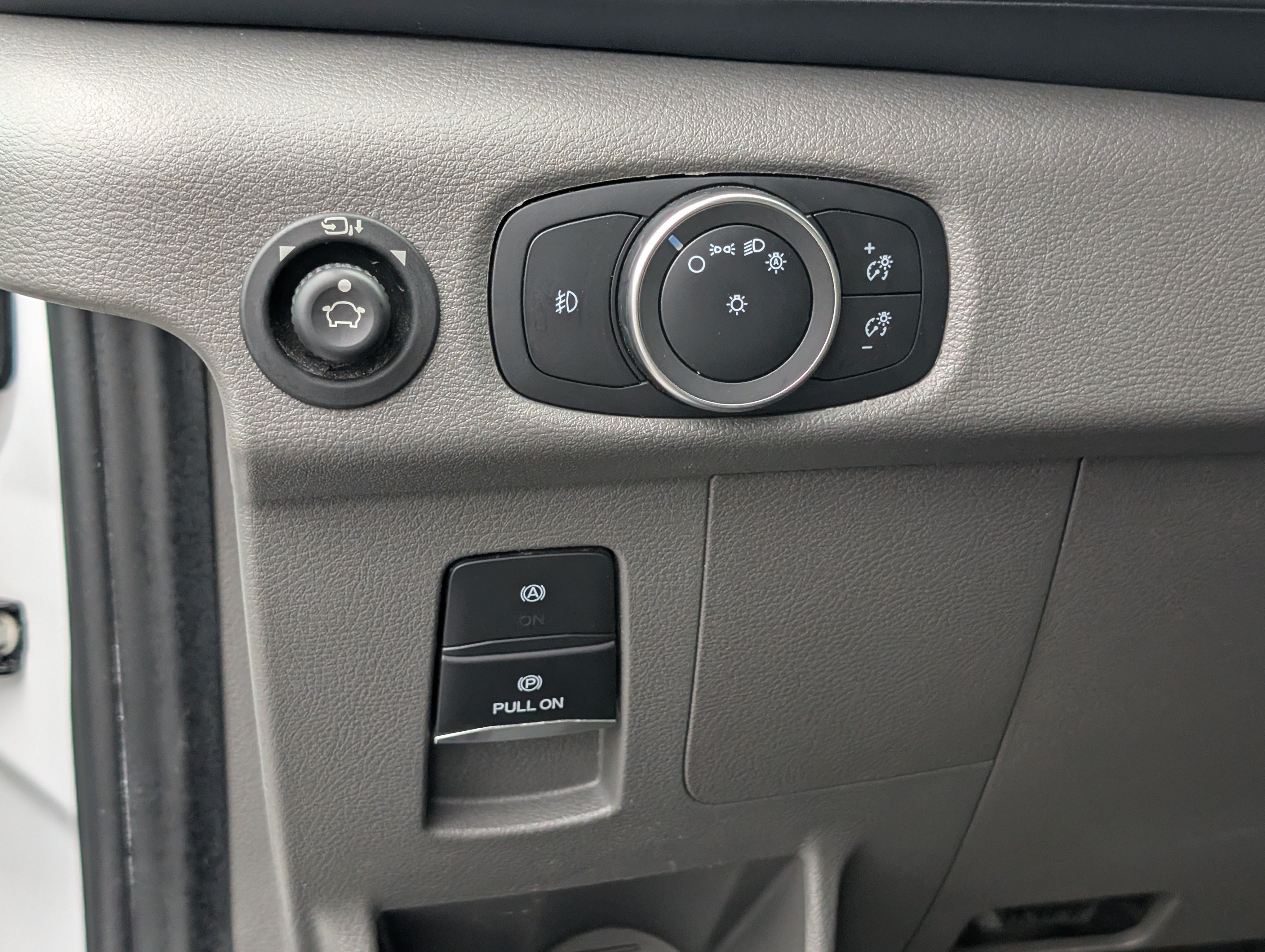 Certified 2024 Ford Transit 350 XLT RWD image 18