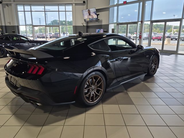 Certified 2026 Ford Mustang GT Premium RWD image 4