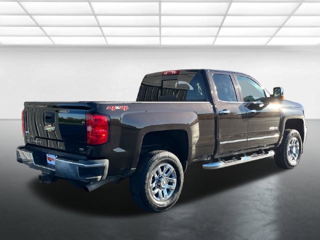 Used 2018 Chevrolet Silverado 2500 LTZ AWD/4WD image 4