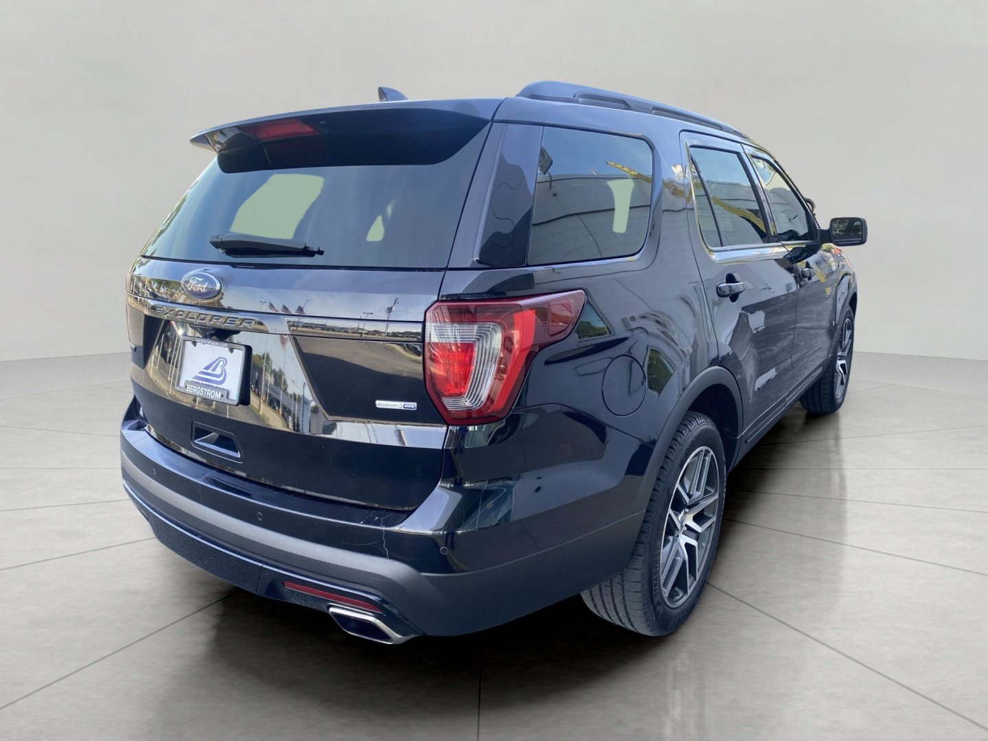 Certified 2017 Ford Explorer Sport AWD/4WD image 8