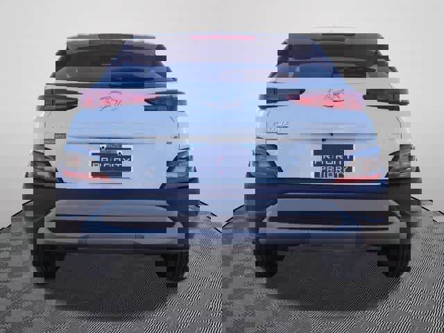 Used 2022 Hyundai Kona SEL image 3