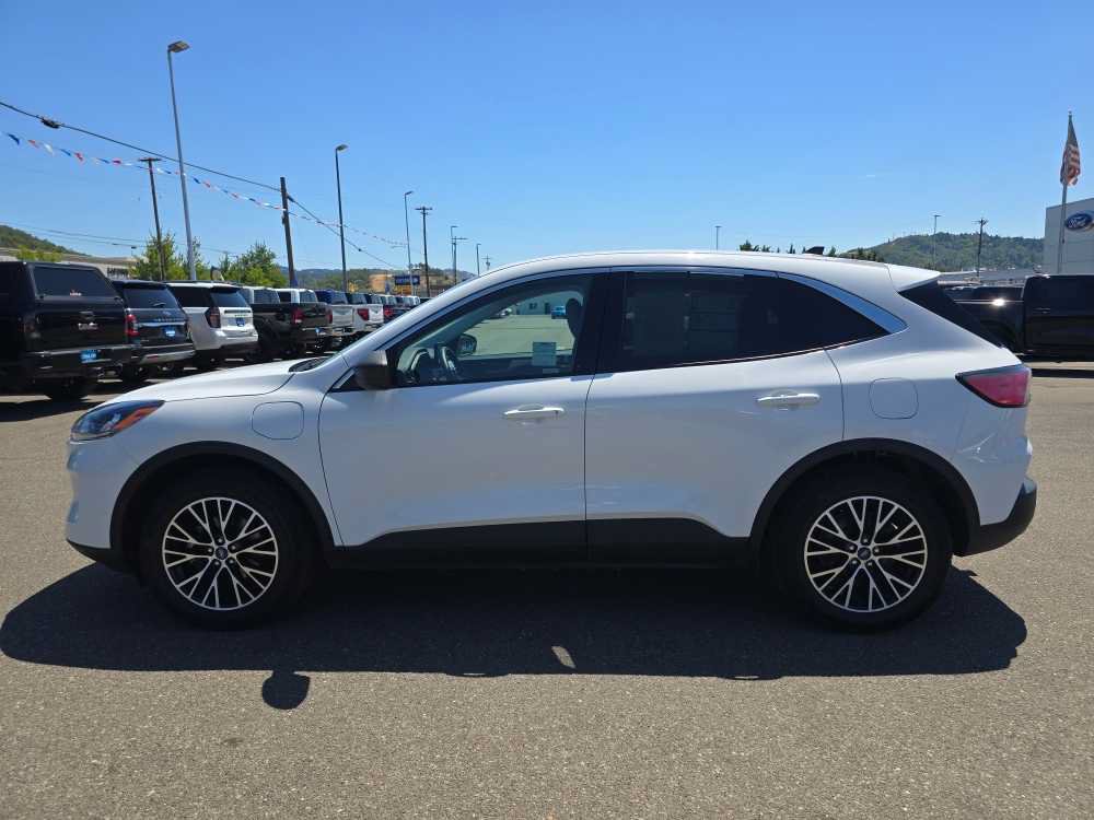 Certified 2022 Ford Escape SE w/ Convenience Package FWD image 2