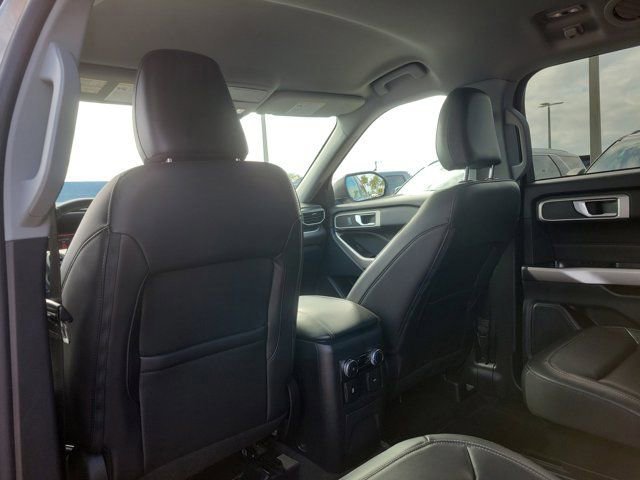 Certified 2023 Ford Explorer XLT w/ Equipment Group 202A RWD image 15
