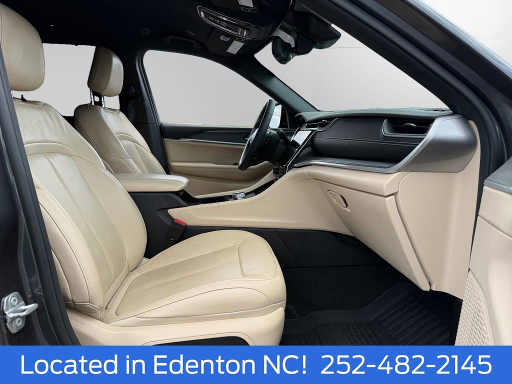 Used 2023 Jeep Grand Cherokee L Limited w/ Luxury Tech Group II AWD/4WD image 16
