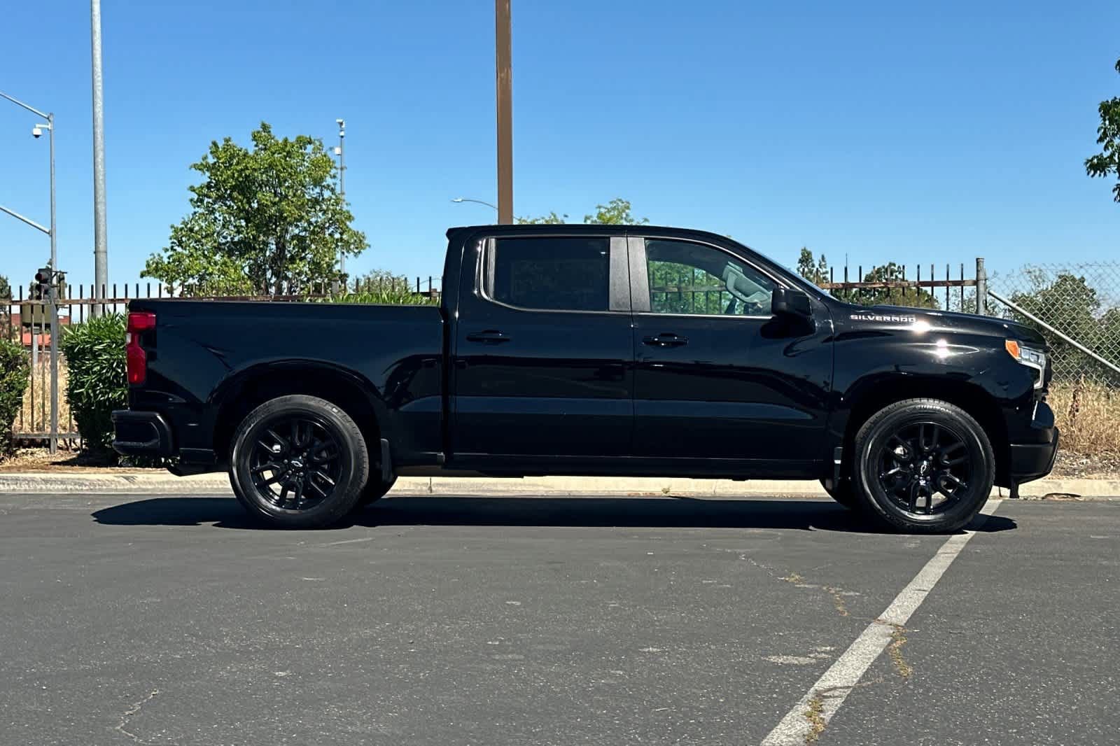 Used 2023 Chevrolet Silverado 1500 LT image 6