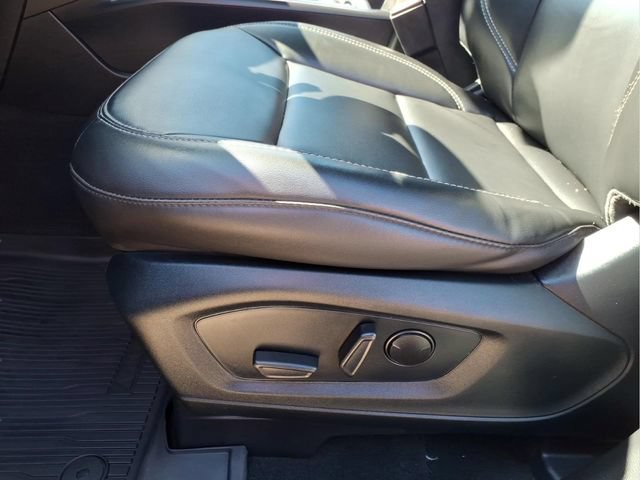 Certified 2022 Ford Explorer XLT w/ Equipment Group 202A AWD/4WD image 16