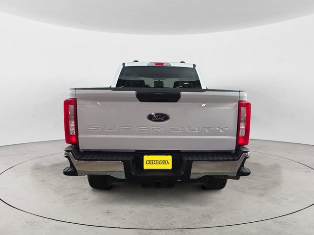 Certified 2025 Ford F250 XLT AWD/4WD image 3