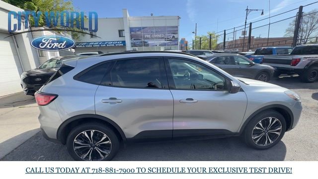 Certified 2022 Ford Escape SE w/ SE Sport Appearance Package AWD/4WD image 4