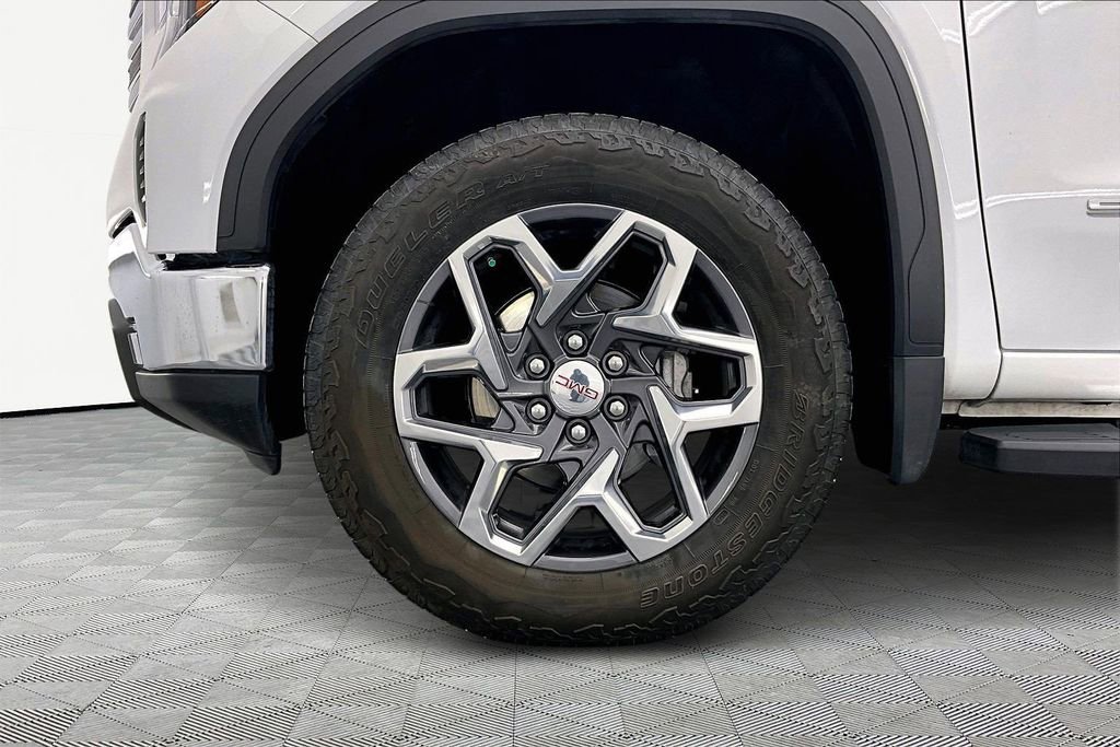 Used 2024 GMC Sierra 1500 SLT w/ SLT Premium Package image 9