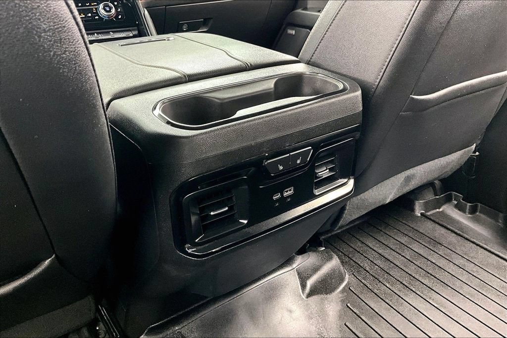 Used 2024 GMC Sierra 3500 AT4 w/ Technology Package AWD/4WD image 34