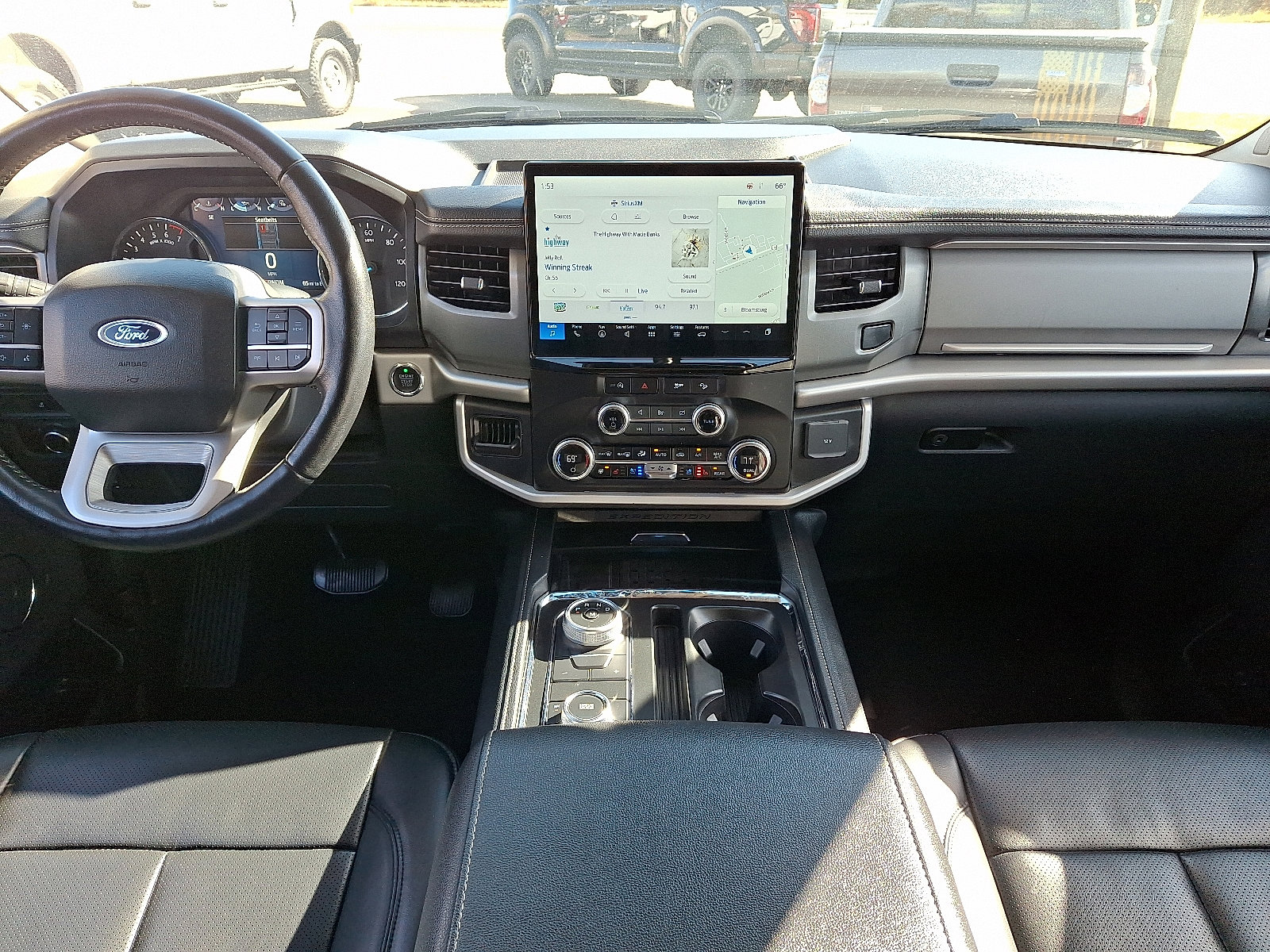 Certified 2024 Ford Expedition Max XLT image 15