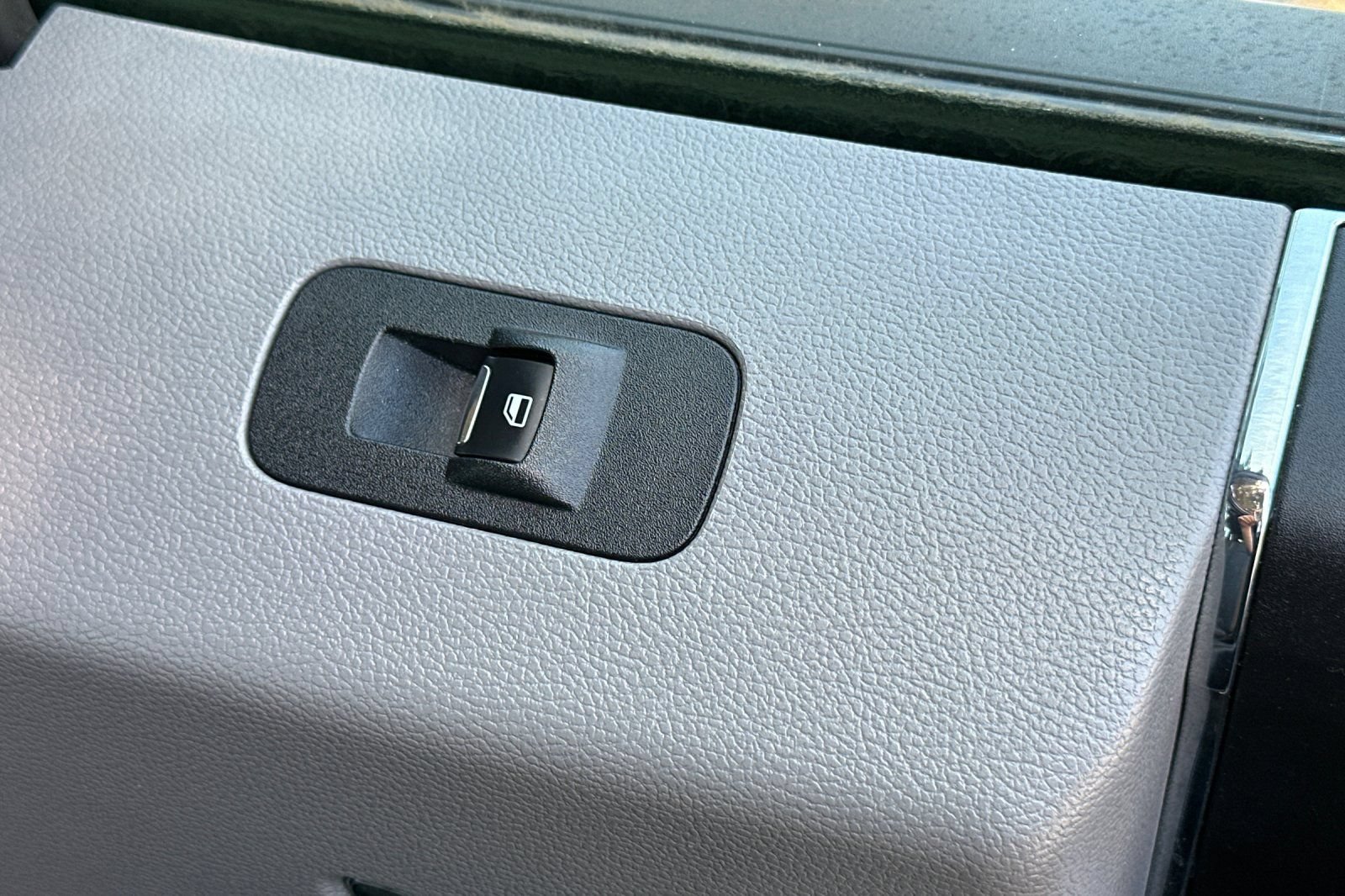 Certified 2018 Ford F150 XLT RWD image 21