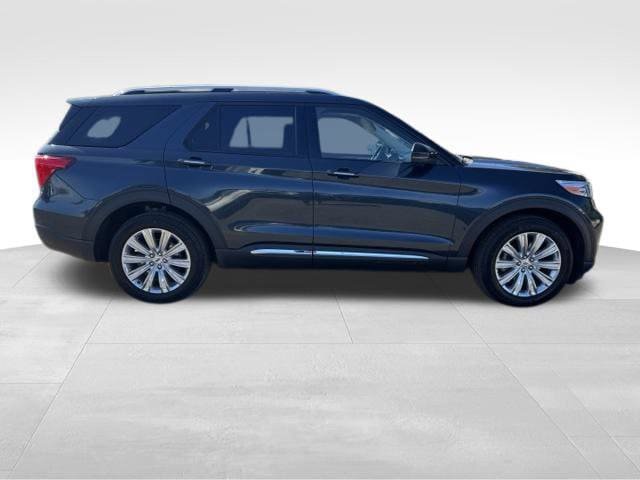 Certified 2023 Ford Explorer Limited w/ Equipment Group 301A AWD/4WD image 2