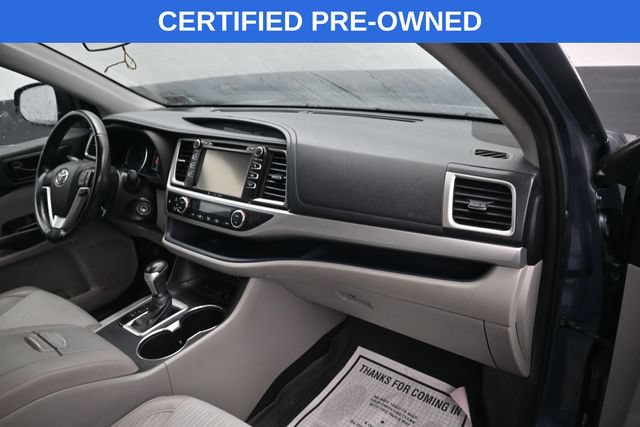 Used 2019 Toyota Highlander Plus AWD/4WD image 11