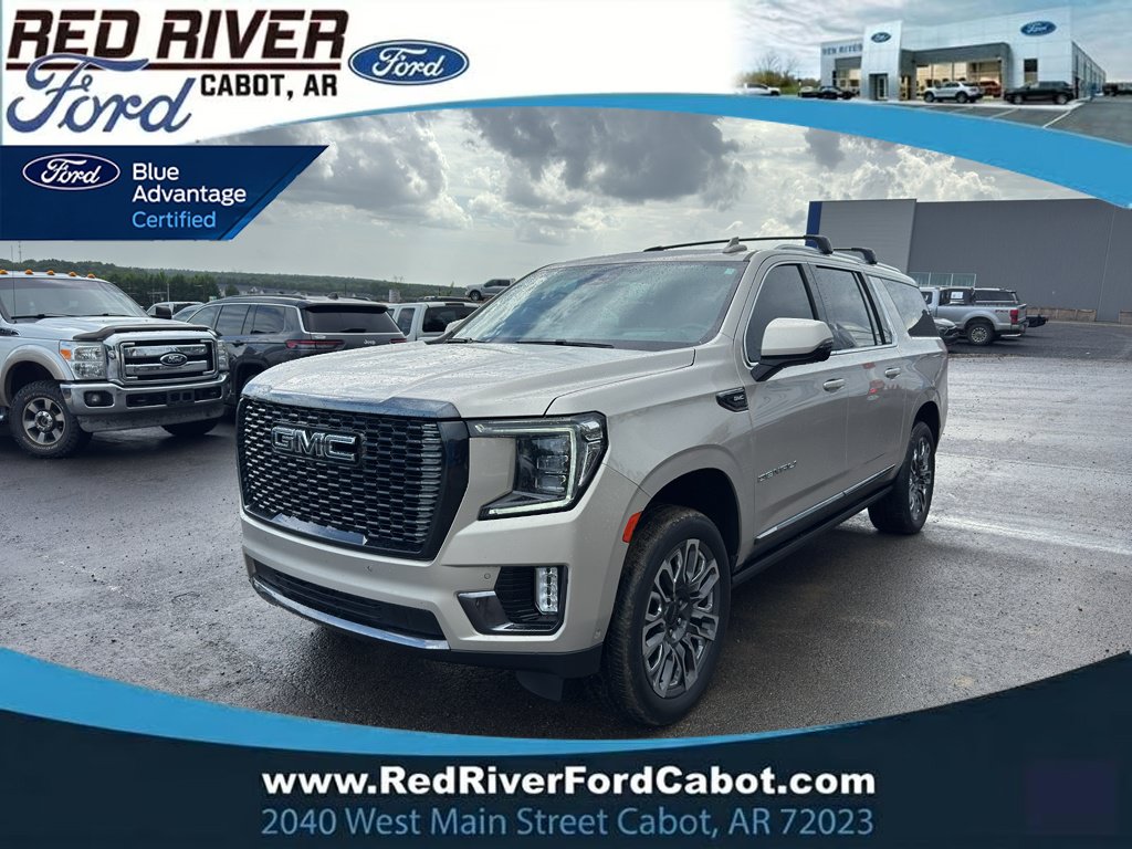 Used 2023 GMC Yukon XL Denali Ultimate AWD/4WD image 1