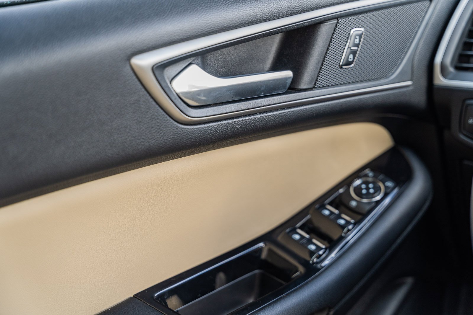 Certified 2017 Ford Edge SEL w/ Equipment Group 201A image 24