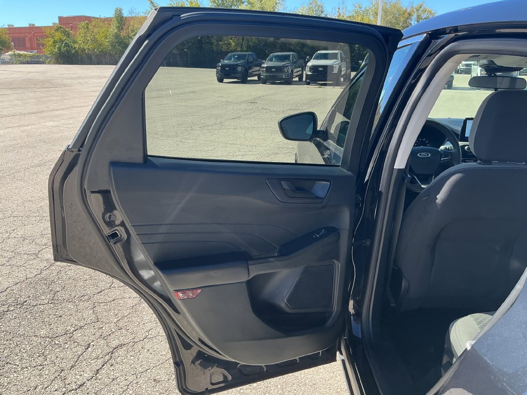 Certified 2022 Ford Escape SE AWD/4WD image 16