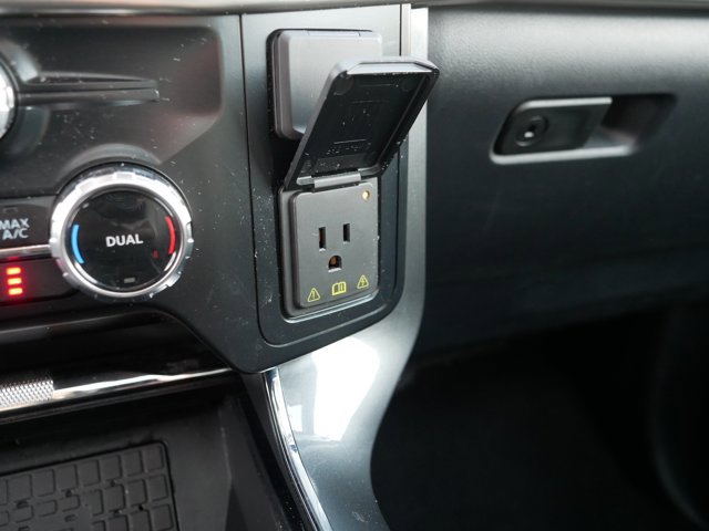 Certified 2023 Ford F150 Lariat w/ Equipment Group 502A High image 30