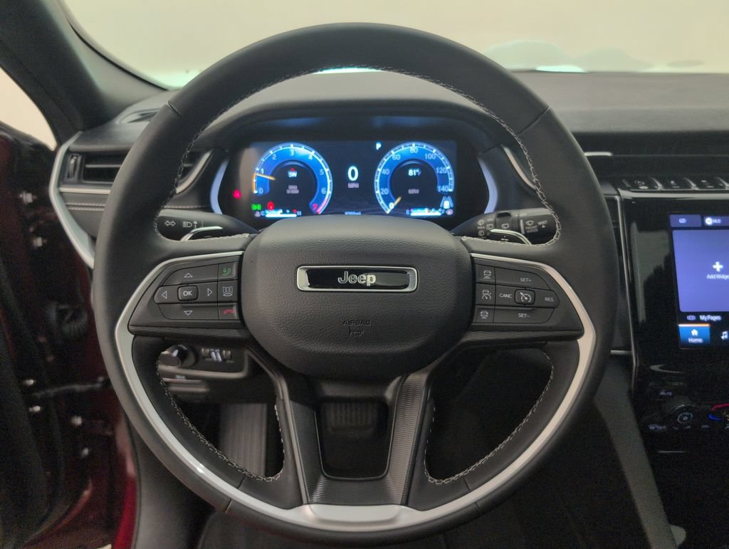 Used 2025 Jeep Grand Cherokee Laredo X RWD image 35