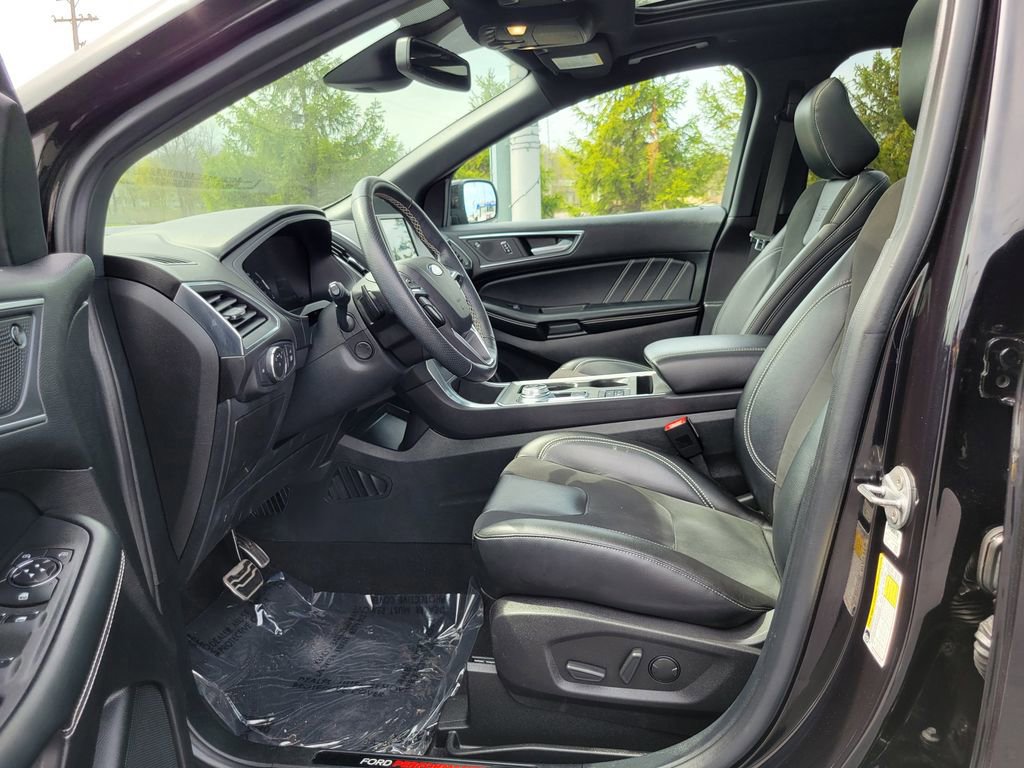 Certified 2022 Ford Edge ST w/ Equipment Group 401A AWD/4WD image 8