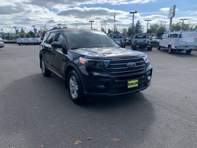 Certified 2024 Ford Explorer XLT w/ Class IV Trailer Tow Package AWD/4WD image 11