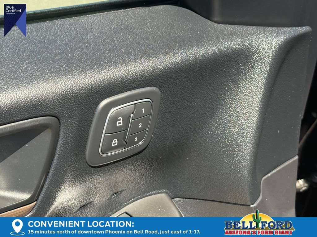 Certified 2020 Ford Escape Titanium FWD image 17