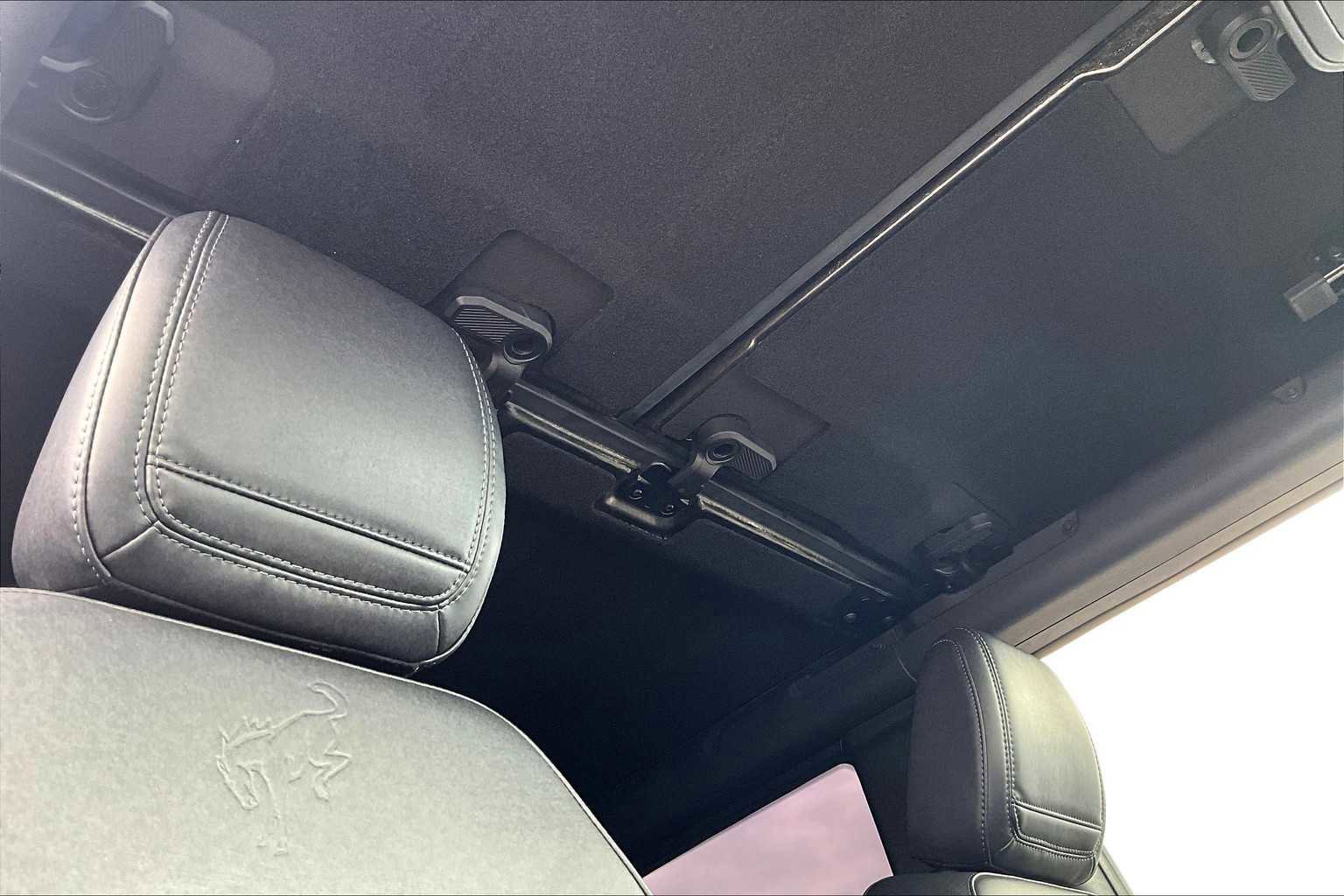 Certified 2024 Ford Bronco Black Diamond image 12