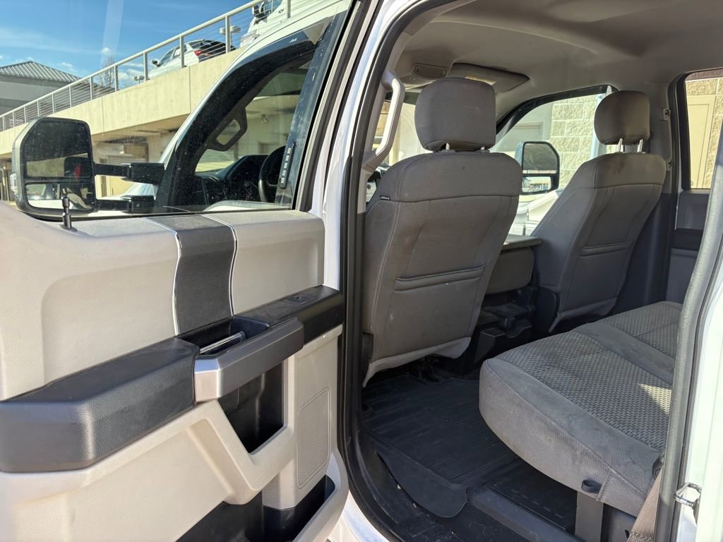 Certified 2019 Ford F250 XLT w/ Snow Plow Prep Package image 21