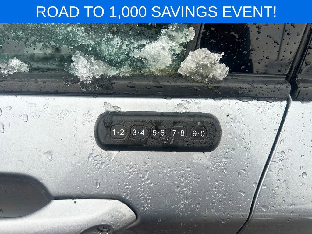 Certified 2022 Ford Explorer XLT image 11