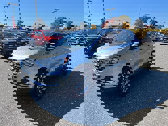 Certified 2022 Ford Edge SEL w/ Convenience Package image 3