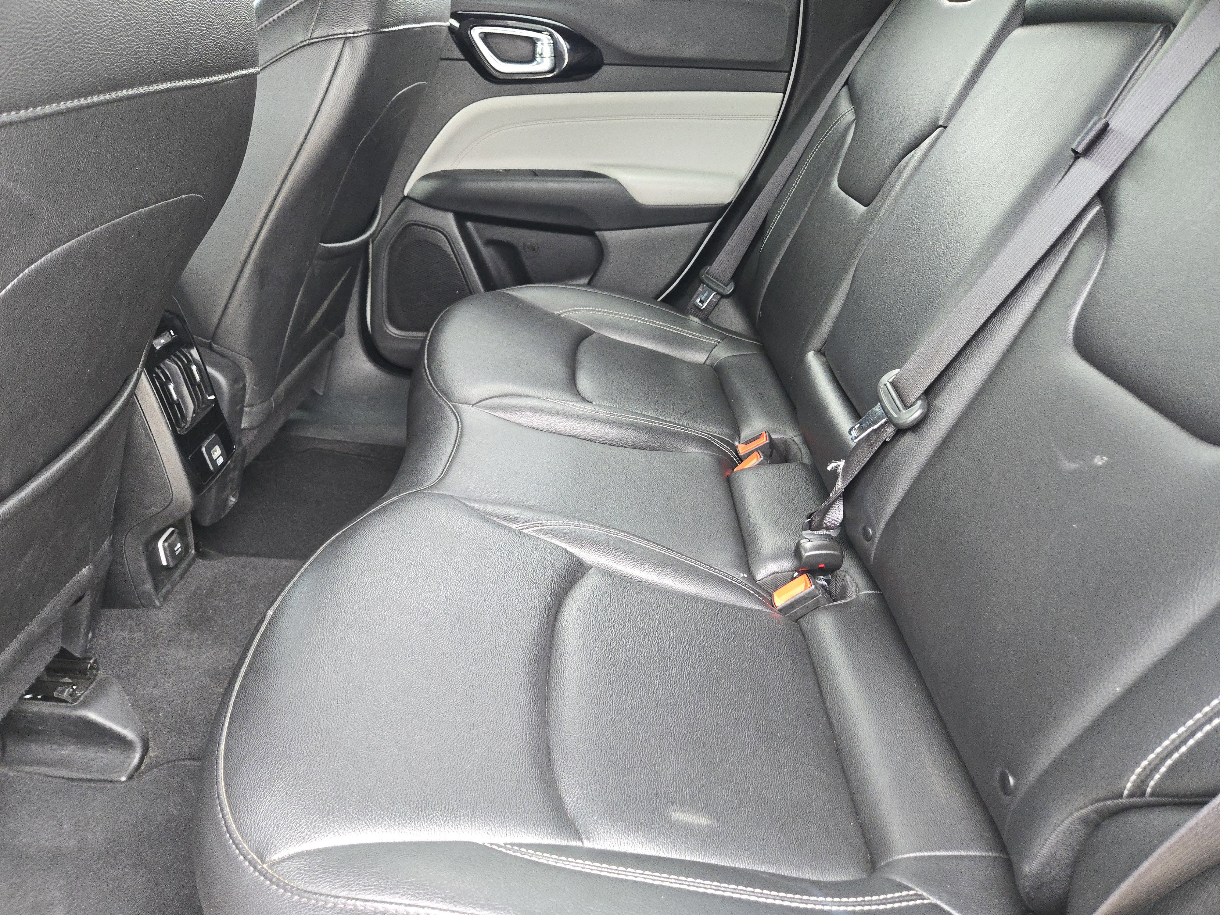 Used 2025 Jeep Compass Limited AWD/4WD image 28