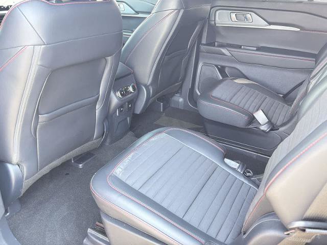 Certified 2025 Ford Explorer ST-Line w/ Premium Package AWD/4WD image 18