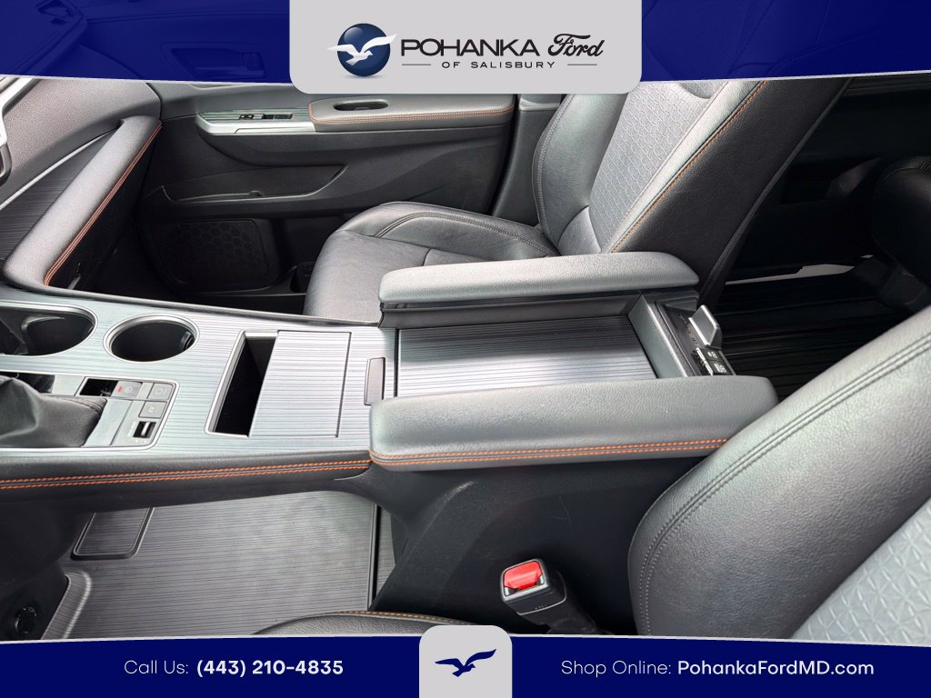 Used 2023 Toyota Sienna XSE w/ XSE Plus Package AWD/4WD image 13