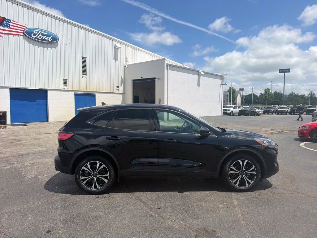 Certified 2022 Ford Escape SEL w/ SEL Stealth AWD Package image 8