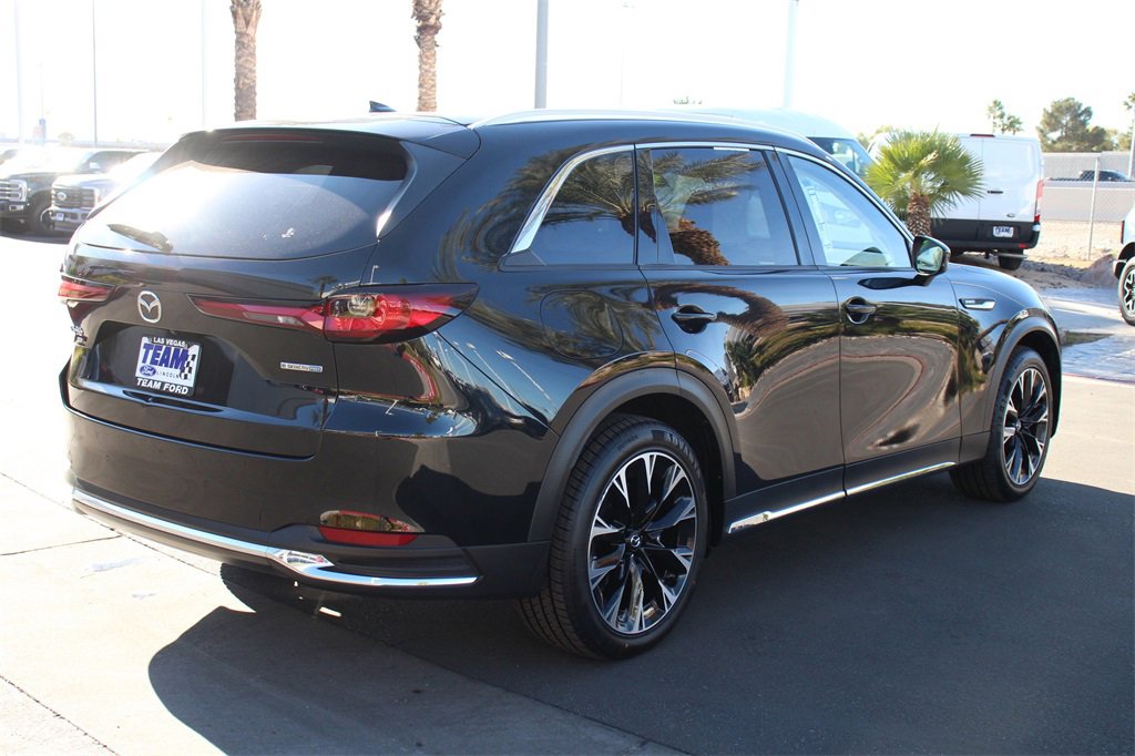Used 2024 MAZDA CX-90 Plug-In Hybrid w/ Premium Pkg image 8