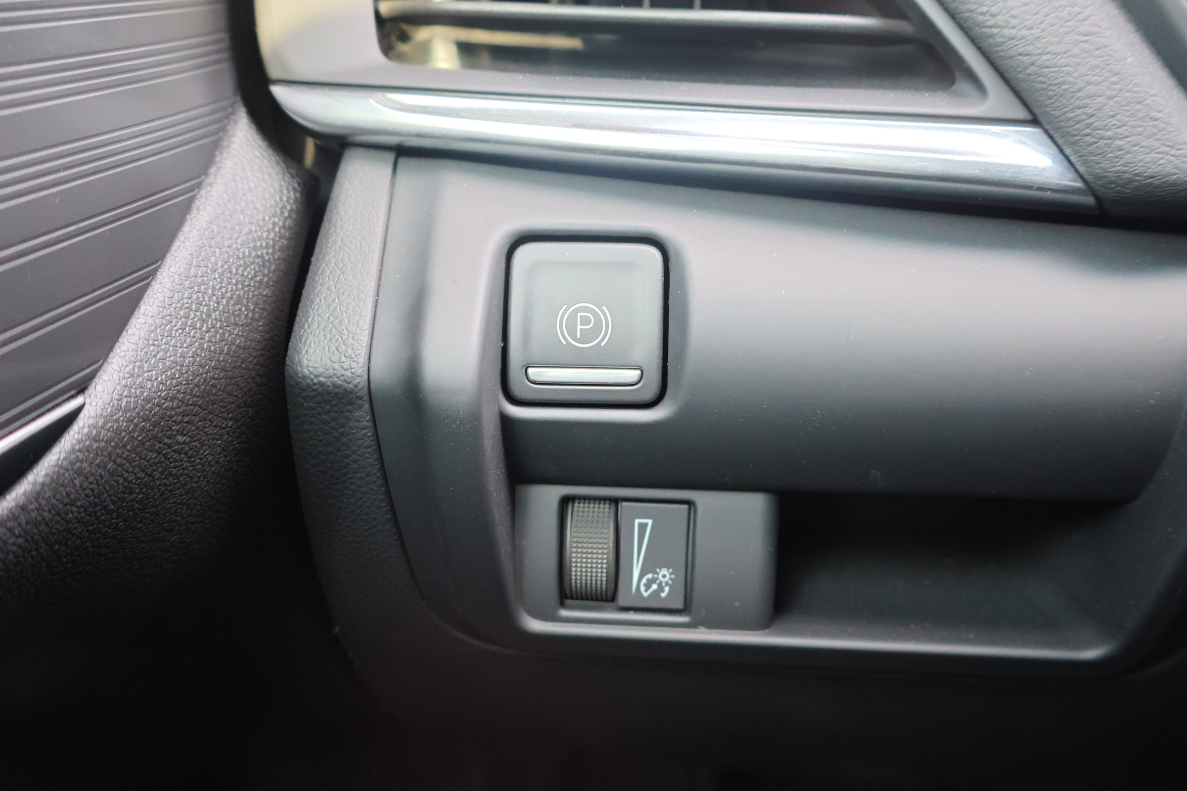 Used 2023 Cadillac CT4 Luxury image 25