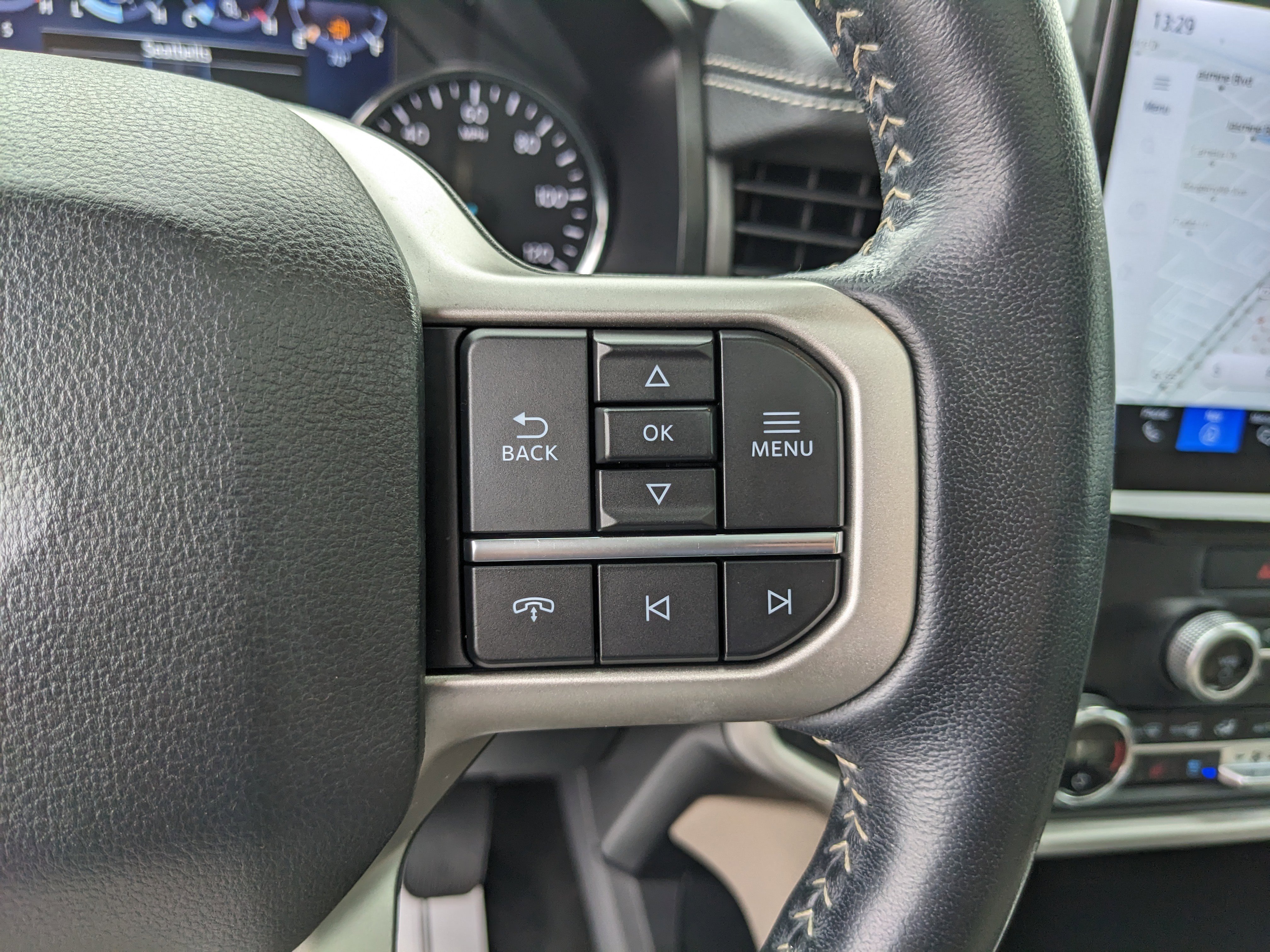 Certified 2022 Ford Expedition XLT image 35