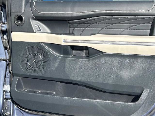 Certified 2022 Ford Expedition Max Platinum image 28
