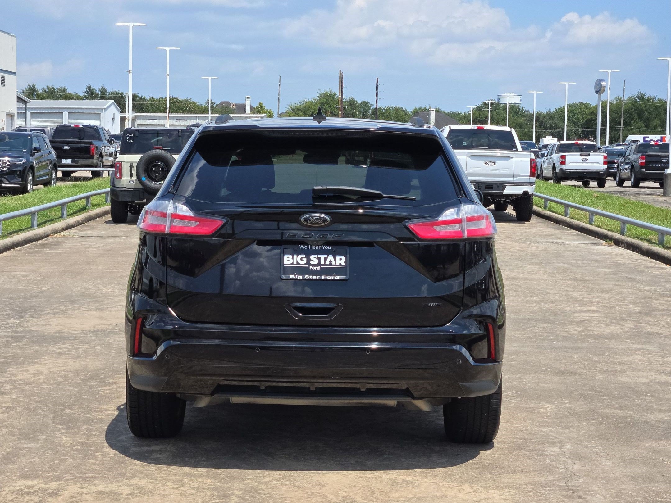 Certified 2024 Ford Edge SE w/ Black Appearance Package AWD/4WD image 6