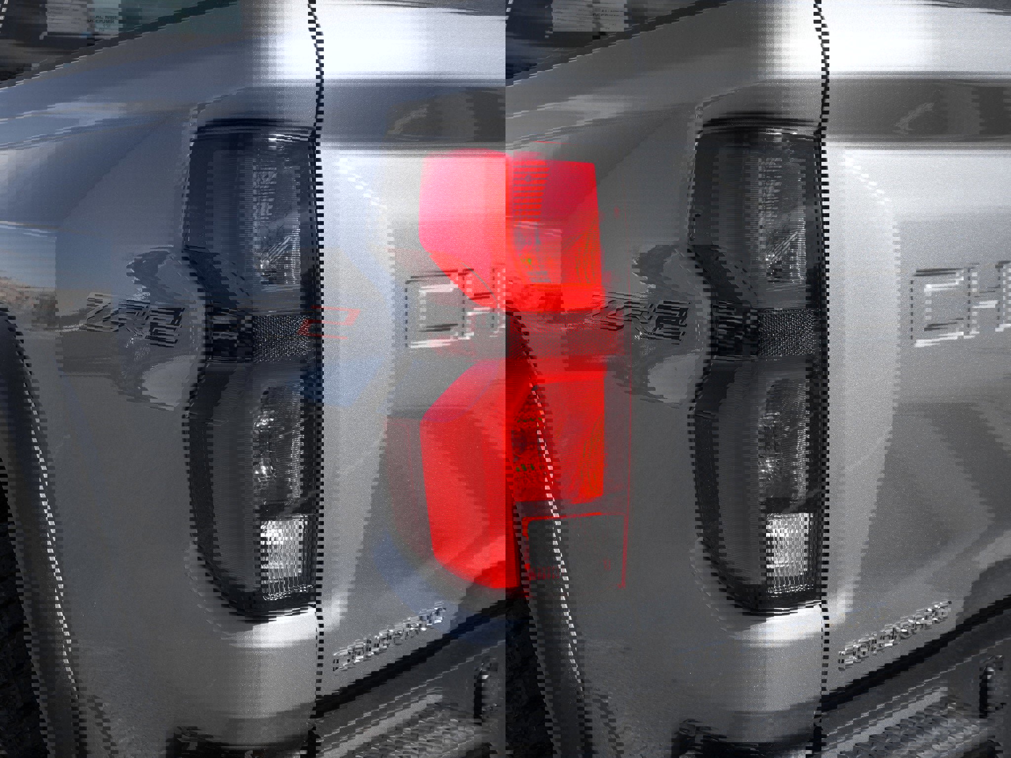 Used 2025 Chevrolet Colorado ZR2 w/ Technology Package image 18