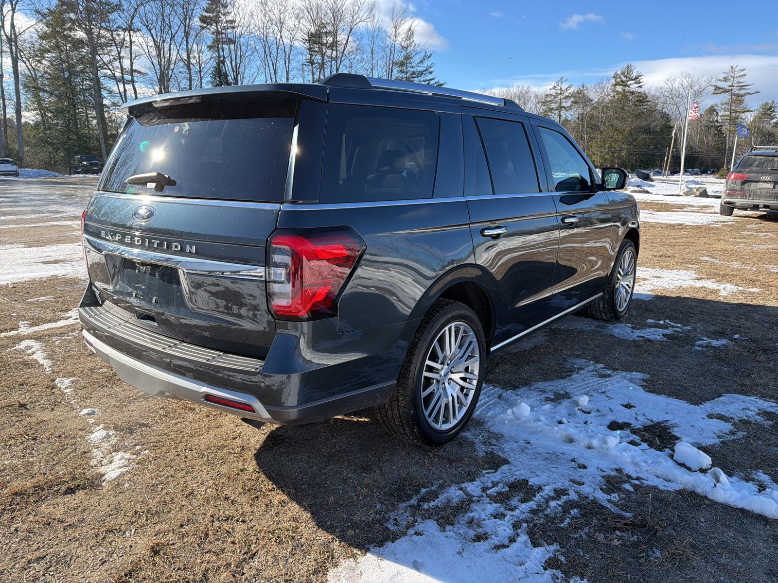 Certified 2024 Ford Expedition Limited image 11