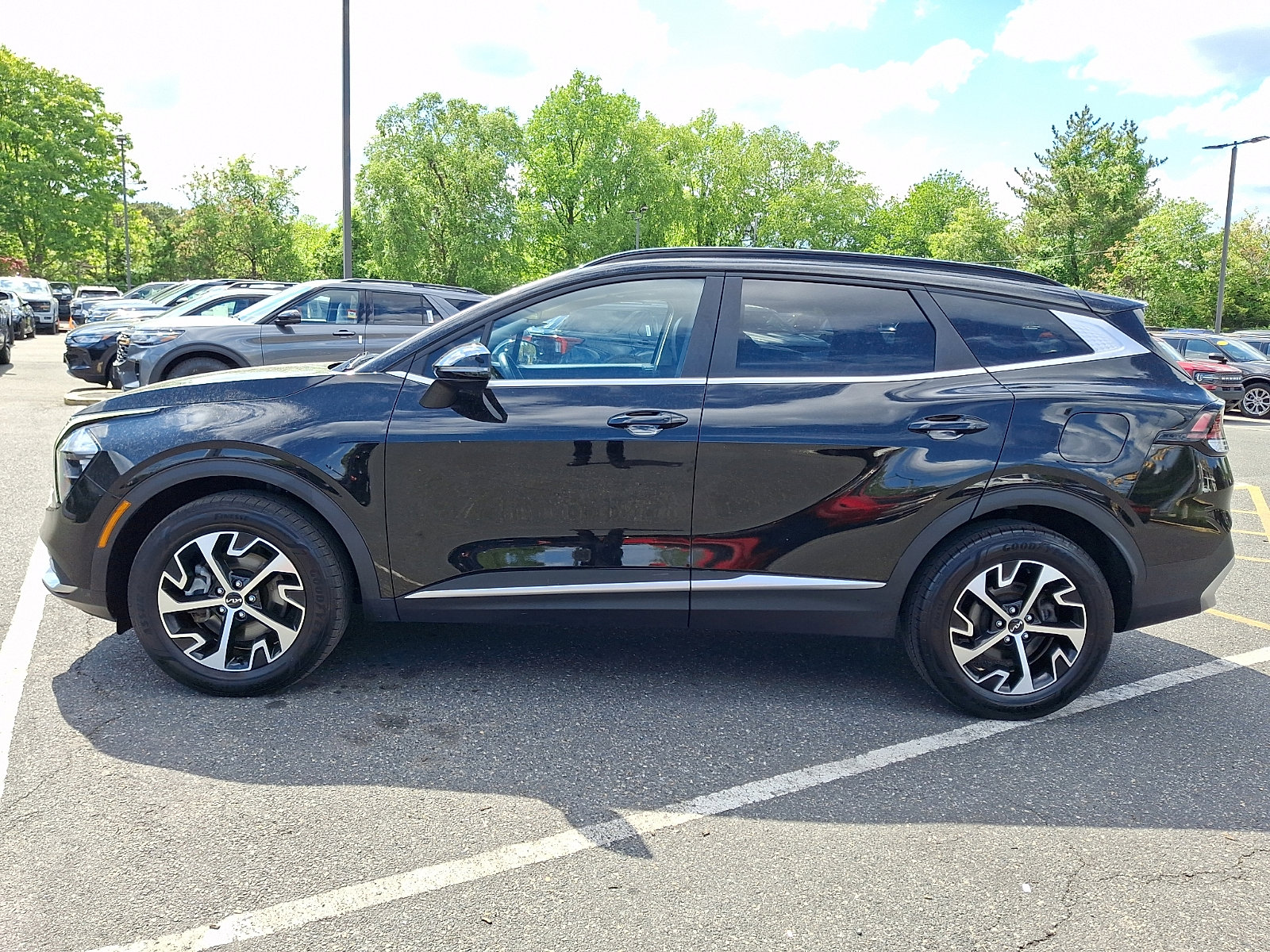 Used 2023 Kia Sportage EX w/ EX Premium Package AWD/4WD image 6